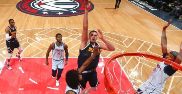 疯砍56分却被垫底队击败 约基奇戏称队友该降薪