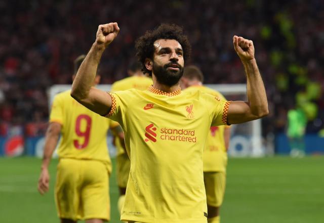 发现半岛体育-不讲武德？利物浦防线的锅，全交给萨拉赫来补！